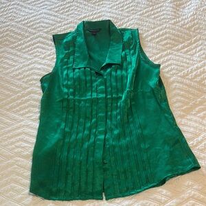 Banana Republic Green Sleeveless Pleated Blouse